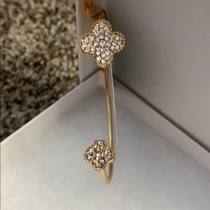 NWT Gold Tone Clover Cuff Bracelet Rhinestone Sparkle Open Bangle Gift Box